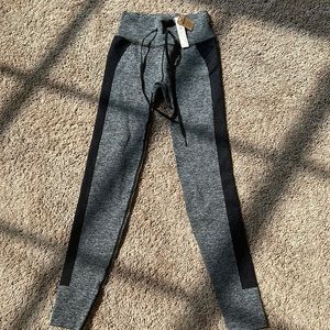 PINK - Victoria's Secret NWT Victoria’s Secret PINK Black/Gray XS Leggings